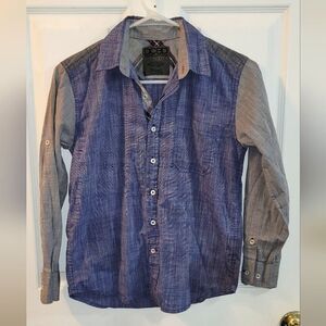 🏷5 for $25🏷 DCBD boys Medium blue gray button up long sleeve shirt